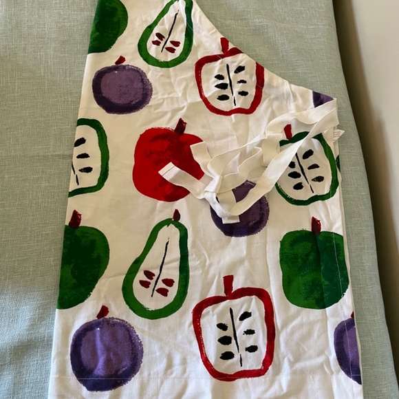 Kate spade apron, very cute pattern. NWOT - Picture 8 of 9